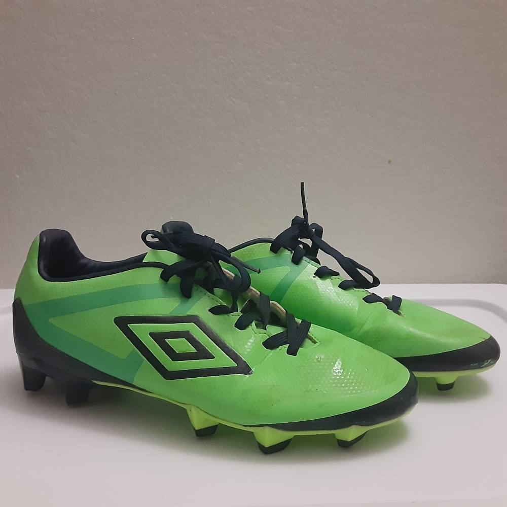 Umbro Mens Soccer Cleats Size 7
